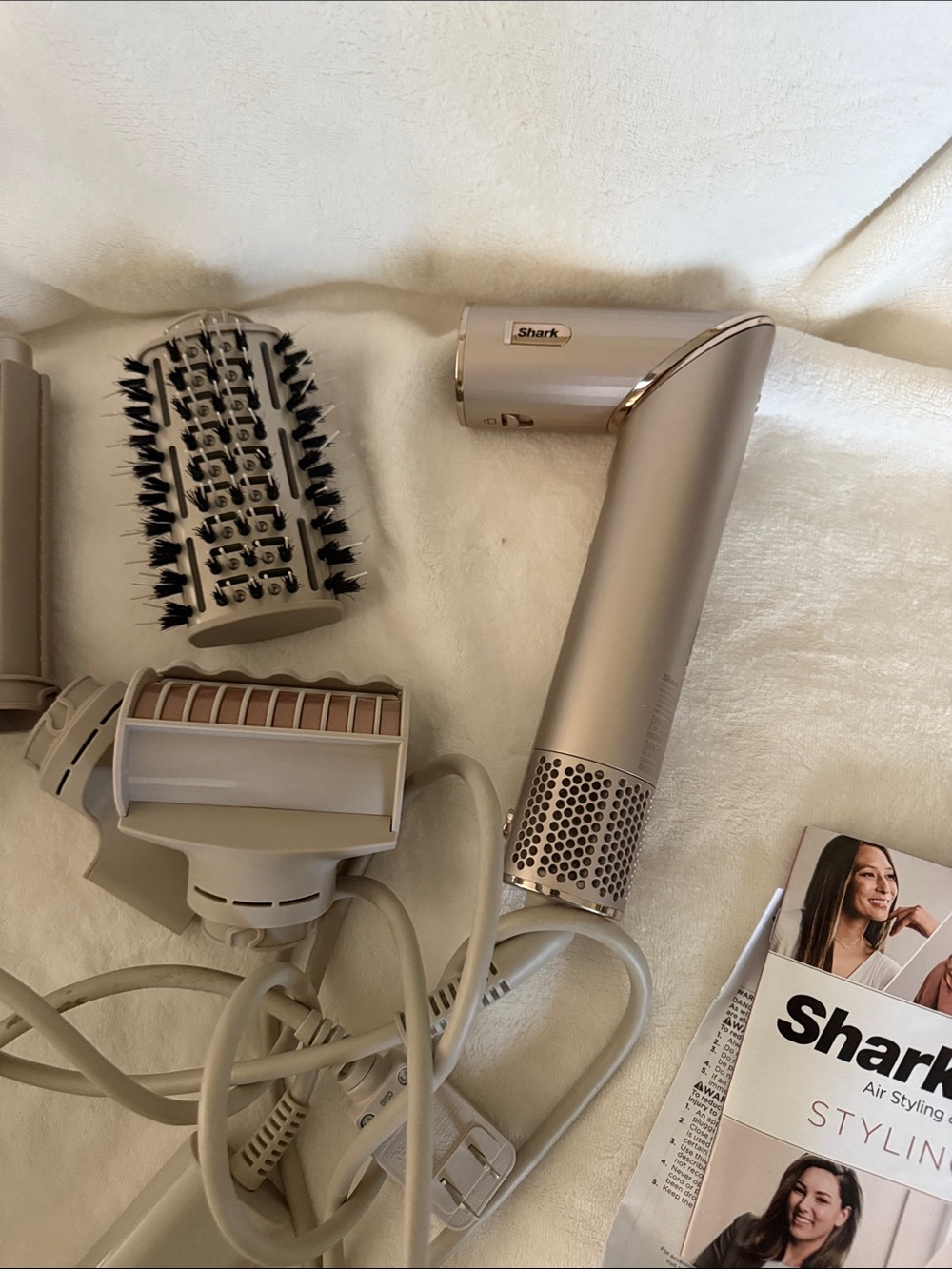 Shark FlexStyle Multi-Tool Hair Styler - Picture 2 of 3